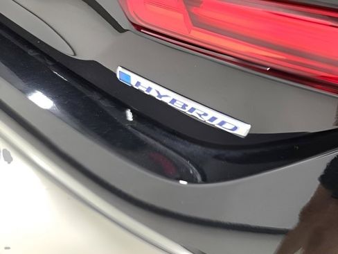Used 2019 Honda Accord Hybrid image 8