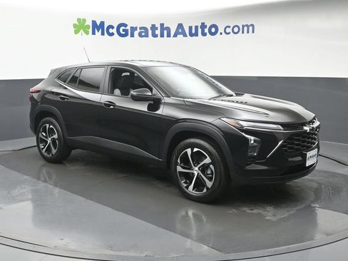 New 2026 Chevrolet Trax RS w/ Driver Confidence Package FWD image 2