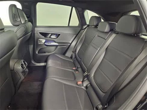 Used 2025 Mercedes-Benz GLC 300 4MATIC image 44