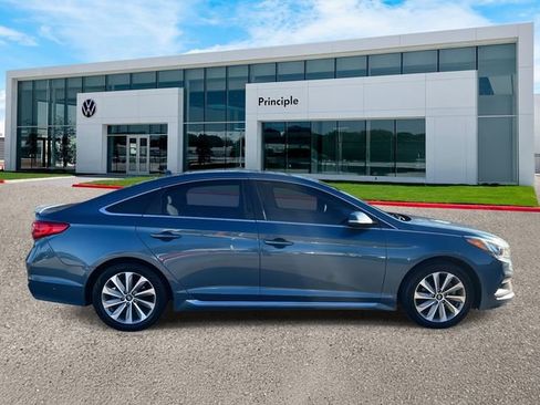 Used 2017 Hyundai Sonata Sport w/ Cargo Package image 4