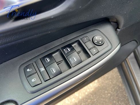 Used 2019 Jeep Cherokee Limited AWD/4WD image 14
