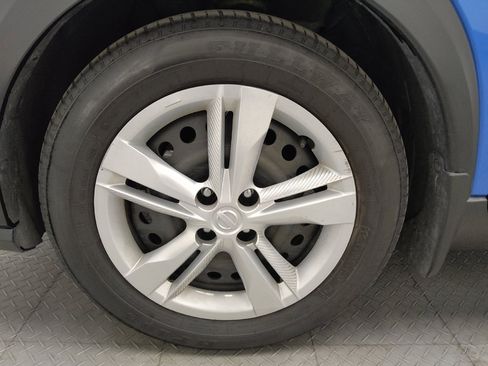 Used 2021 Nissan Kicks S image 31