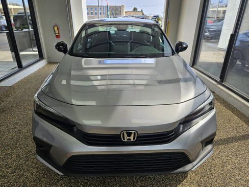 Used 2023 Honda Civic Sport image 6