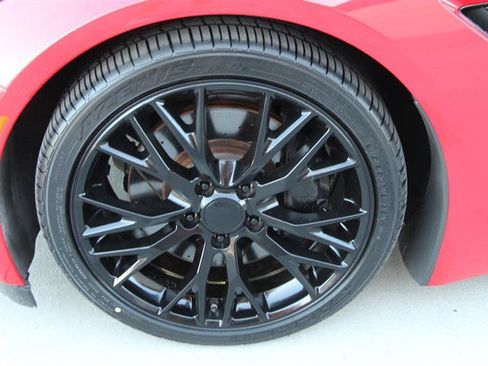 Used 2014 Chevrolet Corvette Stingray Convertible w/ 2LT Preferred Equipment Group RWD image 29