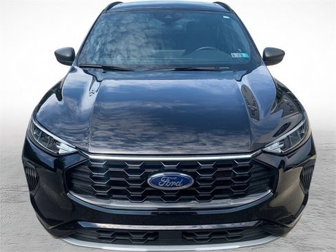 Used 2023 Ford Escape ST-Line w/ Tech Pack #1 AWD/4WD image 7