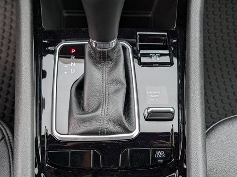 New 2025 Jeep Compass Latitude w/ Sun & Sound Group image 21