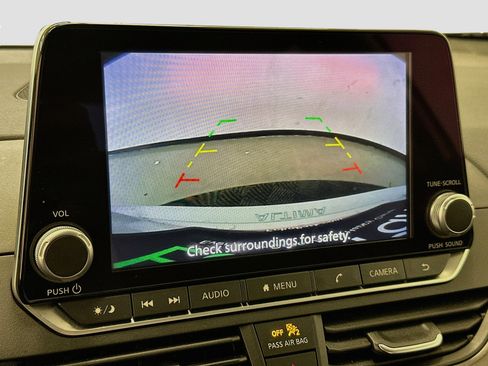 Used 2024 Nissan Altima 2.5 SV FWD image 22