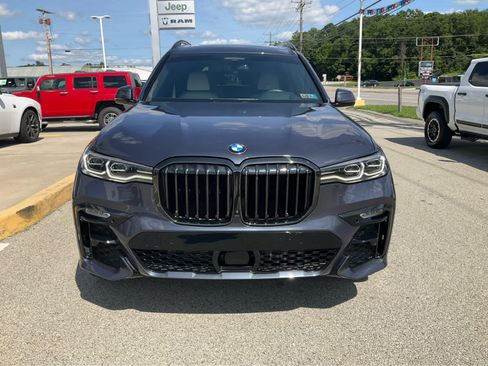 Used 2021 BMW X7 xDrive40i w/ M Sport Package AWD/4WD image 2