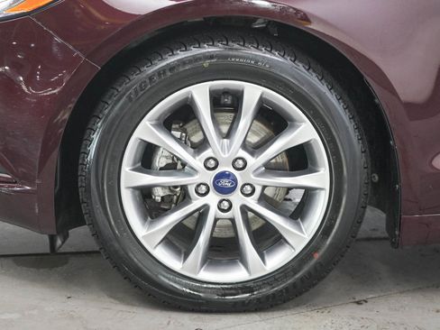 Used 2017 Ford Fusion SE FWD image 27
