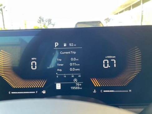 Used 2025 Kia K5 LXS image 40