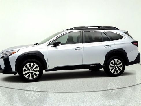 Used 2024 Subaru Outback Premium w/ Popular Package #1 AWD/4WD image 8