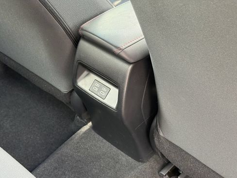 Used 2024 Toyota Corolla SE w/ SE Premium Package FWD image 21