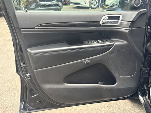 Used 2021 Jeep Grand Cherokee Limited AWD/4WD image 17