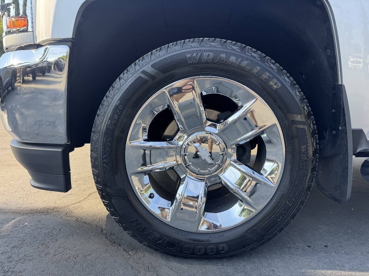 Used 2017 Chevrolet Silverado 1500 LT w/ All Star Edition AWD/4WD image 19