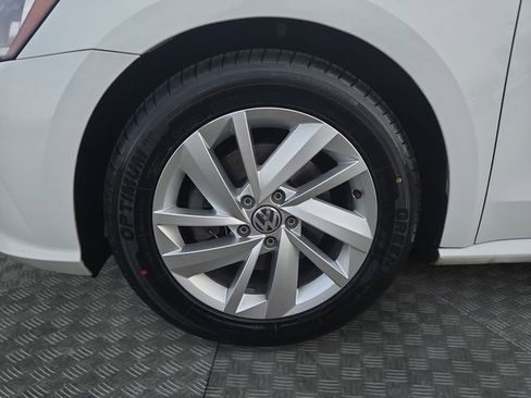 Used 2018 Volkswagen Passat 2.0T SE image 34