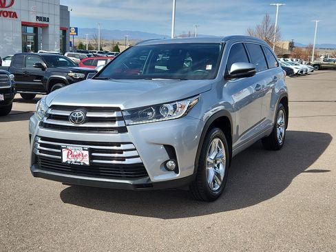 Used 2018 Toyota Highlander Limited image 4