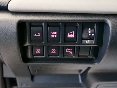 Used 2024 Subaru Forester Limited image 29