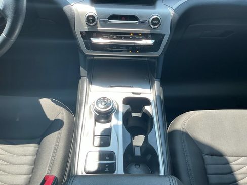 Used 2021 Ford Explorer XLT RWD image 20