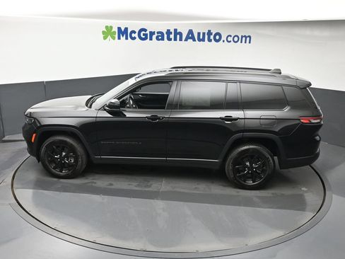 Used 2024 Jeep Grand Cherokee L Altitude AWD/4WD image 27