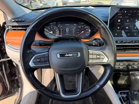 Used 2022 Jeep Compass Limited w/ Sun and Sound Group AWD/4WD image 14