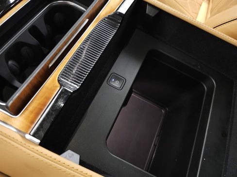 Used 2022 Jeep Grand Wagoneer Series III w/ Rear Seat Video Group 1 AWD/4WD image 41
