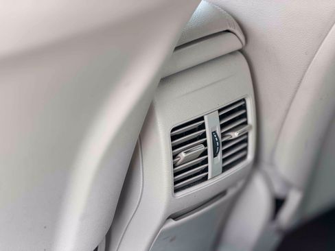 Used 2014 Mercedes-Benz CLA 250 image 18