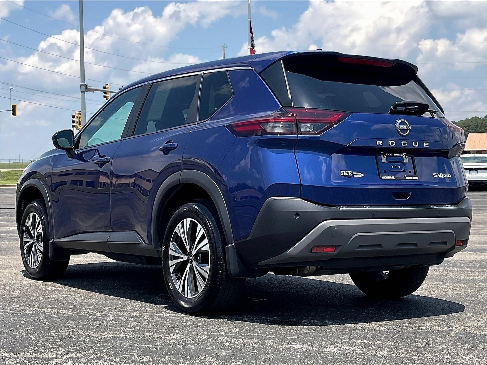 Used 2023 Nissan Rogue SV AWD/4WD image 4