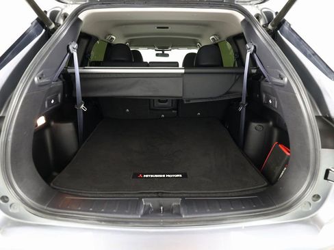 Used 2024 Mitsubishi Outlander SE image 14