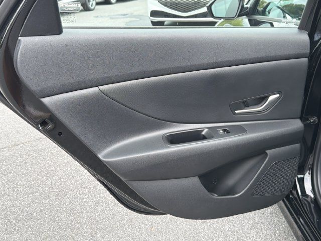 Certified 2023 Hyundai Elantra SEL FWD image 24