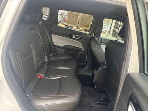 Used 2025 Jeep Compass Limited AWD/4WD image 26