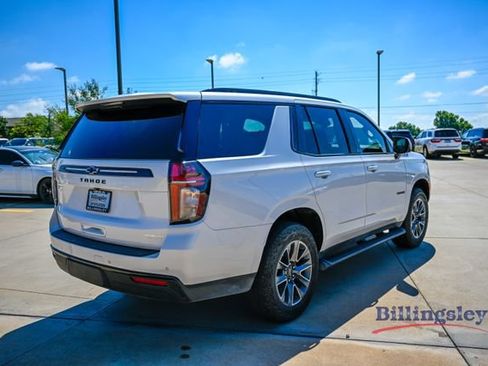 Used 2024 Chevrolet Tahoe Z71 w/ Luxury Package AWD/4WD image 5