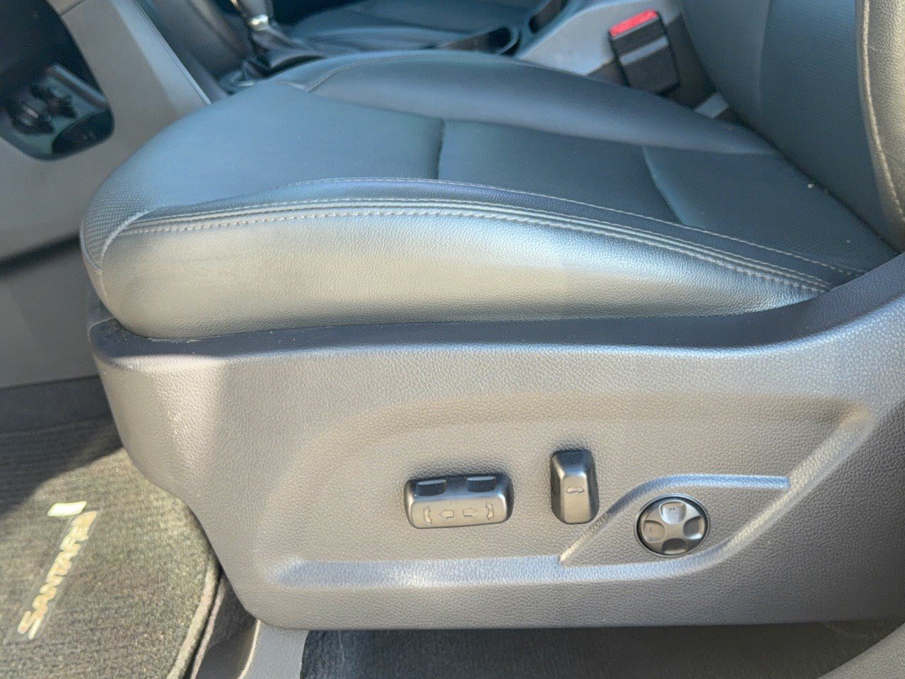 Used 2018 Hyundai Santa Fe Sport 2.0T FWD image 16