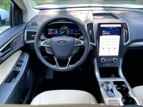 Used 2022 Ford Edge SEL AWD/4WD image 17