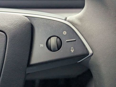 Used 2026 Tesla Model Y 2WD image 18