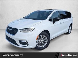 Used 2026 Chrysler Pacifica Limited FWD video 1