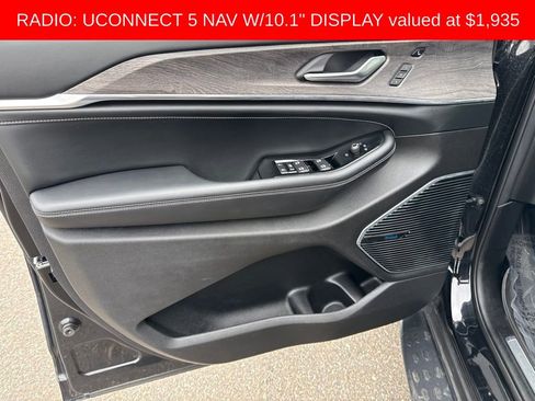Used 2022 Jeep Grand Cherokee Overland w/ Adv Protech Group III AWD/4WD image 7