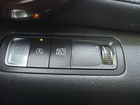 Used 2025 Chevrolet Equinox RS w/ Convenience Package III image 10