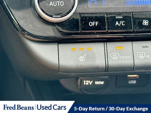 Used 2023 Hyundai Elantra Limited image 21