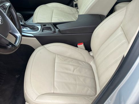 Used 2011 Buick Regal CXL w/ RL3 Preferred Equipment Group image 9