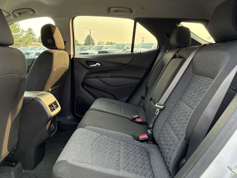 Used 2022 Chevrolet Equinox LT AWD/4WD image 24