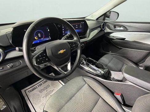 Certified 2024 Chevrolet Trax LT w/ Driver Confidence Package FWD image 34