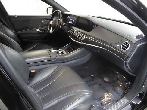 Used 2018 Mercedes-Benz S 560 4MATIC Sedan image 22
