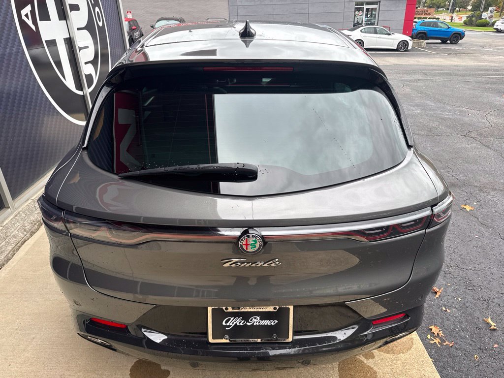Used 2024 Alfa Romeo Tonale Veloce AWD/4WD image 11