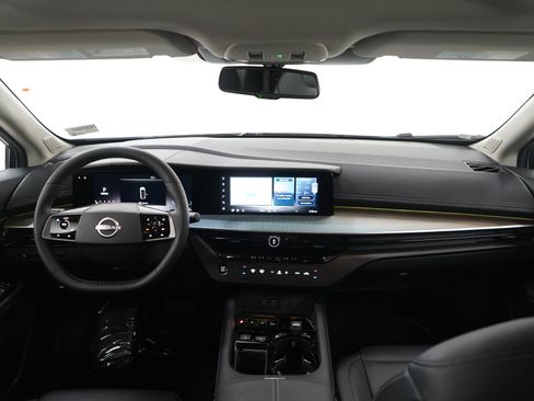 Used 2025 Nissan Murano SL AWD/4WD image 14