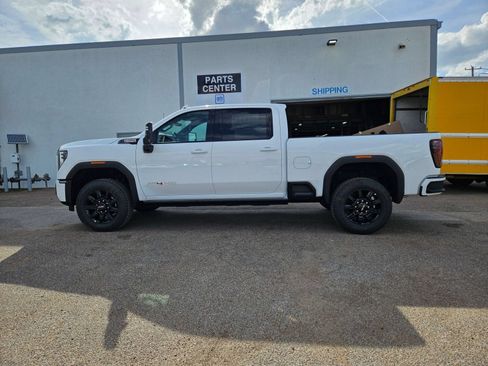 New 2026 GMC Sierra 2500 AT4 w/ AT4 Premium Plus Package AWD/4WD image 2
