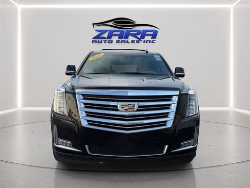 Used 2017 Cadillac Escalade Platinum AWD/4WD image 2