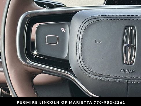 New 2026 Lincoln Navigator Reserve AWD/4WD image 26