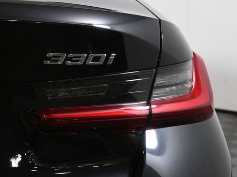 Certified 2023 BMW 330i xDrive Sedan w/ Premium Package AWD/4WD image 13