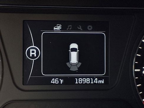 Used 2016 Kia Sorento LX w/ LX Convenience Package image 19