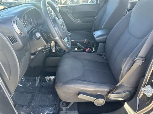 Used 2017 Jeep Wrangler Unlimited Sport image 14